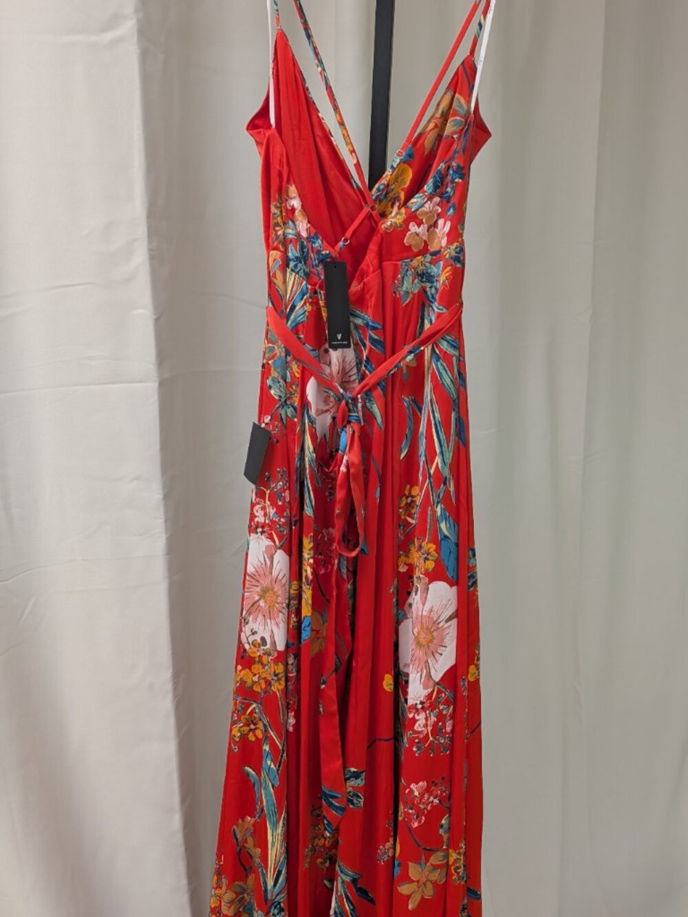 NWT Lulus Still the One Red Floral Print Satin Maxi Dress - Size XL (14) - Picture 2 of 4